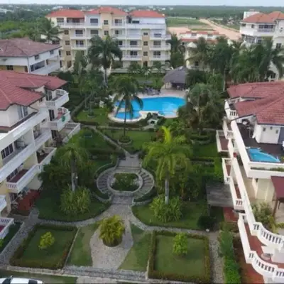 Residencial Las Palmeras de Willy Boca Chica