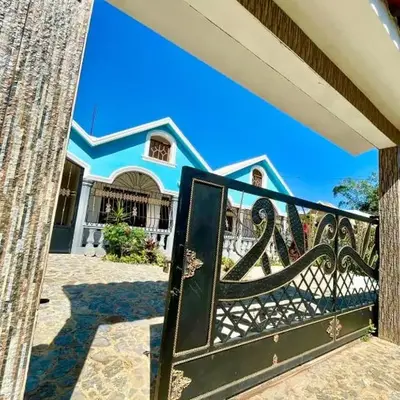 Casa Jacaranda -10 pax