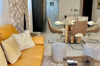 Gallery image of Upscale City Center Condo in Los Prados