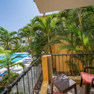 Garden Condos 10