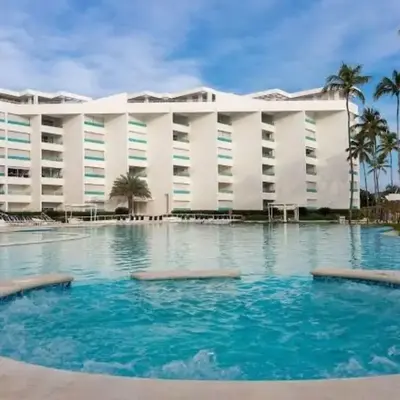 Beachfront Apartment with Jacuzzi