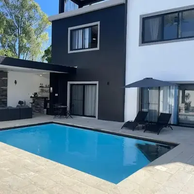 LEVEL suites #8