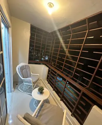 a small room with a table and a chair at Estilo & Confort in Mendoza
