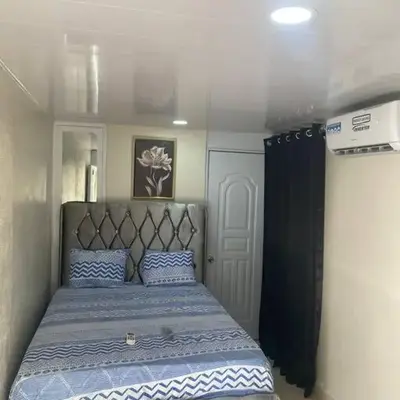 lugar comodo y barato