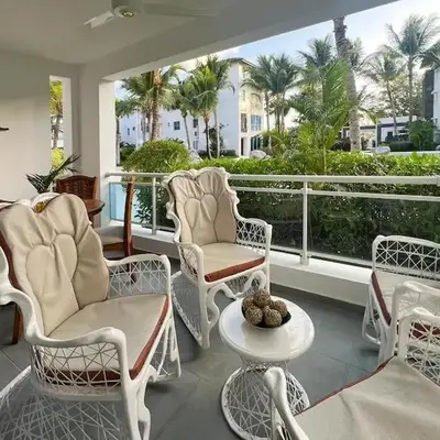 A private cozy-beach apartment in Dominicus
