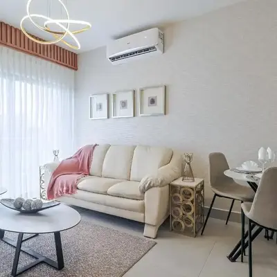 Charming City Center Apt