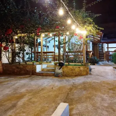 a building with a bunch of lights and stairs at Estancia La Esperanza in Jarabacoa
