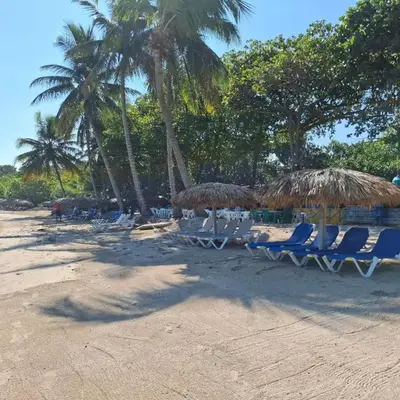 Costambar Beachfront Stay with Pool