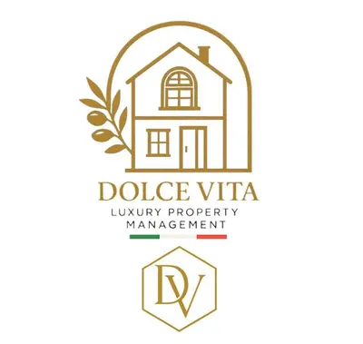 a house with a laurelreath logo template at Pool & Gym - 10min Aeropuerto y HOMS - Dream Stay in Santiago de los Caballeros