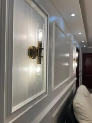a lightswitch on a wall in a room at Encantador y lujoso apartamento in San Pedro de Macorís