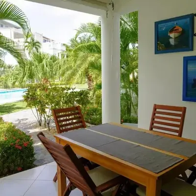 Gorgeous apartment steps to Playa Punta Popy