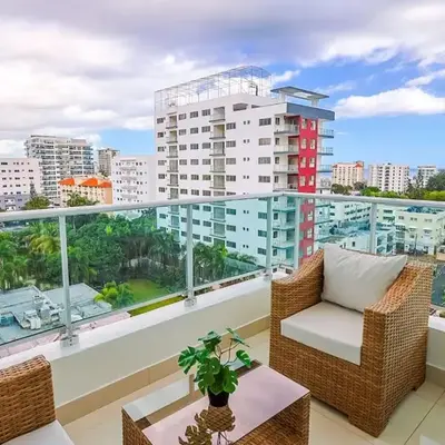 Elegant Centric Apt Near all