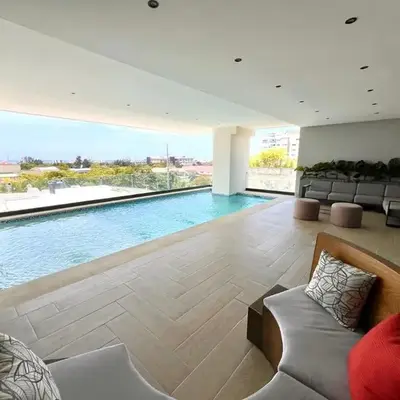 Comfortable apartmento en el centro de la ciudad con piscina y gym