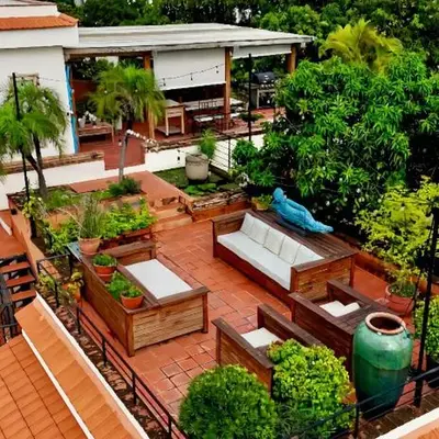 Luxury Two-Level Townhouse with Stunning Historic Views
