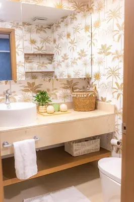 a bathroom with a sink and a toilet at Xanadú in Sampiño