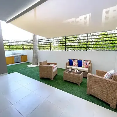 Luxury Apartment- PRIVATE Patio & BBQ- Near Airport