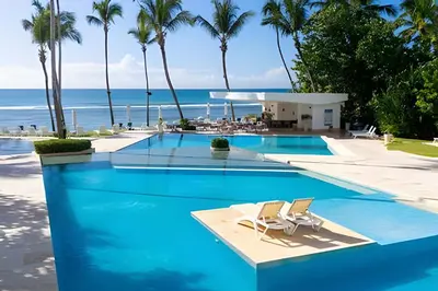 Gallery image of Caribbean Golden Sunset View,1BDRM Beachfront Apt. in La Puntica de Juan Dolio