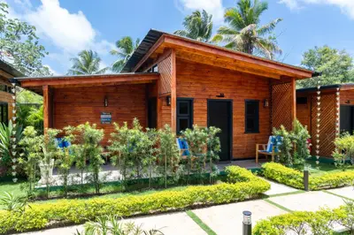 a house with a garden in front of it at Villa Dulce Refugio in Cabrera