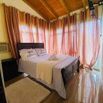 Paris London hause