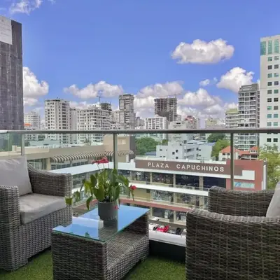Elegant City-Center Luxury Apt