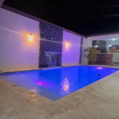 House with Pool and Calm