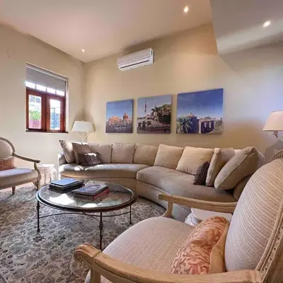 Lux 2-Level Townhouse with Stunning Historic Views