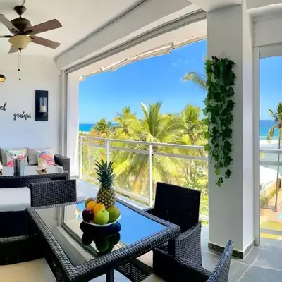 Cozy Beach Front Condo