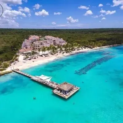 an aerial view of a resort on a beach at Loft short walk to the beach and restaurant in La Fragata