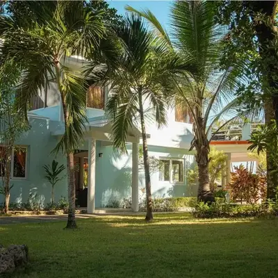 The SeaDog Inn-Oceanfront Villa