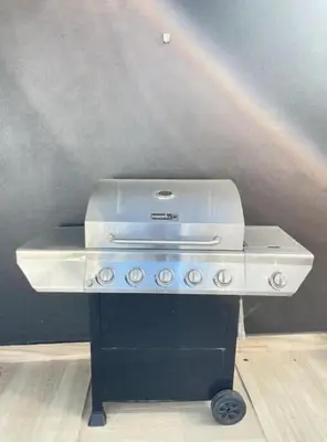 a stove in a room with a rainbow behind it at Villa Ferrer I in Jarabacoa