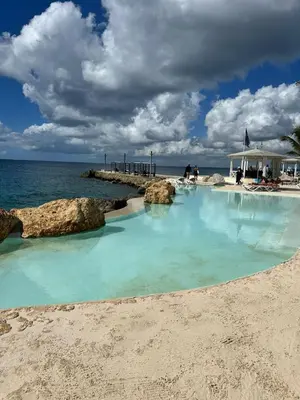 a hot spring on a beach with the ocean at 1BR Tracadero Lodge, beach access & full amenities in La Laguna
