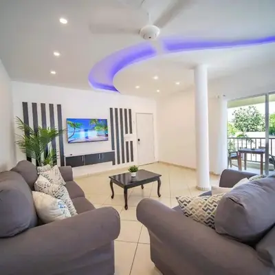 Plaza Achim 2BR APT heart of nightlife area