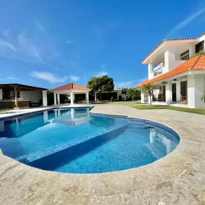 10 bedroom huge villa close to Sosua downtown