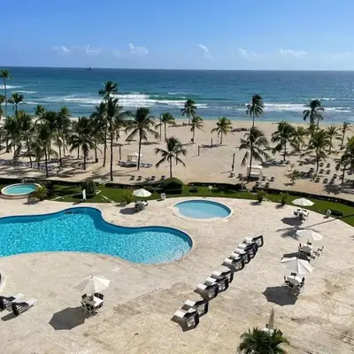 Oceanfront apartment with views and pool