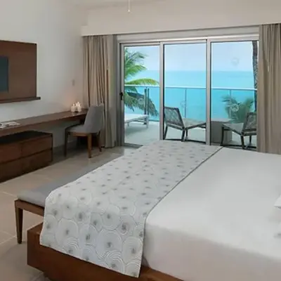 Imperial Suite 3-bedroom ocean view and kitchen