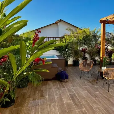 Penthouse with Jacuzzi Near Beach