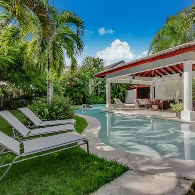 Beautiful Villa with Pool