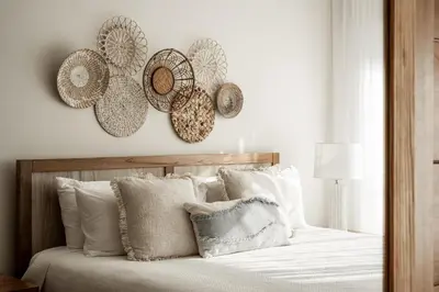 a bedroom with a bed with hats on the wall at Cofresi Hills Residence in Gurapito