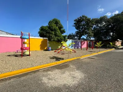 a playground on the side of a street at El más completo, a menos de 5 minutos de la playa, free wifi fuera del alojamiento in San Felipe de Puerto Plata
